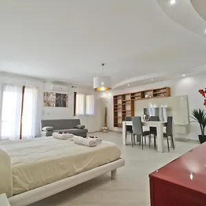 modern-house-5-stelle.lecce-hotels.com/
